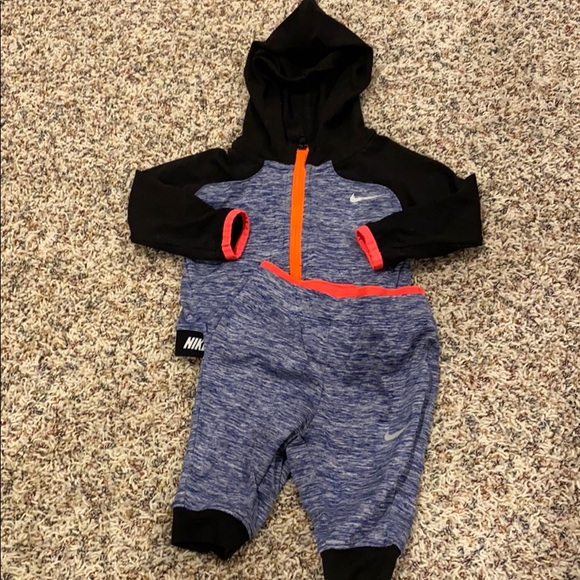 nike infant sweatsuit